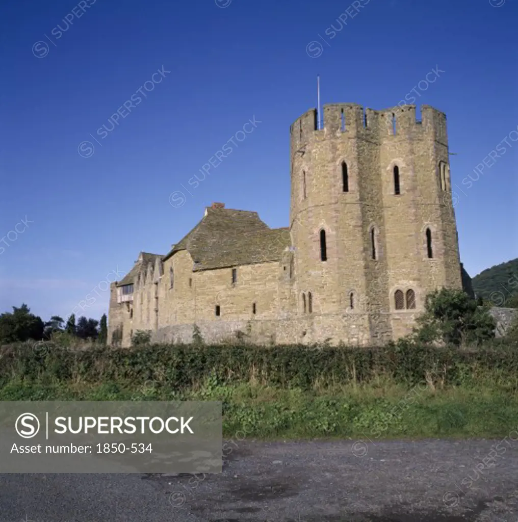 England, Shropshire, Stokesay Castle