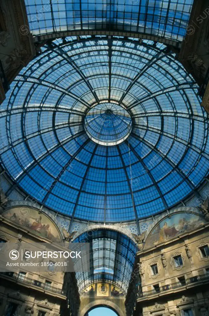 Italy, Lombardy, Milan, Galleria Vittorio Emanuele Ii Shopping Arcade Designed By The Architect Giuseppe Mengoni In 1865.  Detail Of Glass Ceiling And Dome.