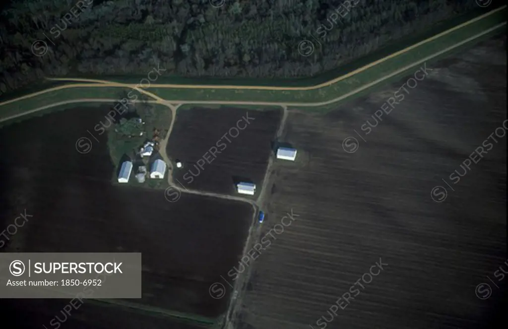 Usa, Missouri, Belmont, Aerial View Of Levee Flood Defence