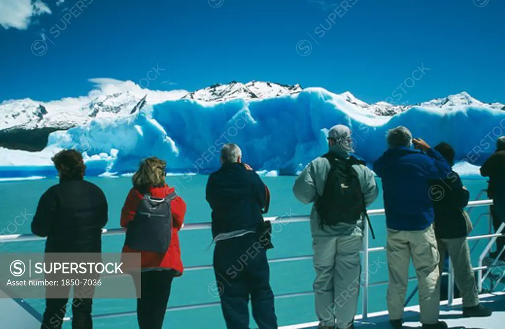 Argentina, Santa Cruz Province, Los Glaciares , Iceburg Viewing In The National Park Lago Argentino Brazo Upsala.