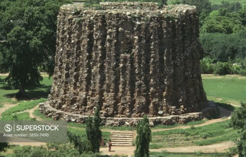 India, Delhi, Uncompleted Second Tower Of Victory Started By The Muslim Ruler Ala Ud Din At The Qutab Minar Complex.