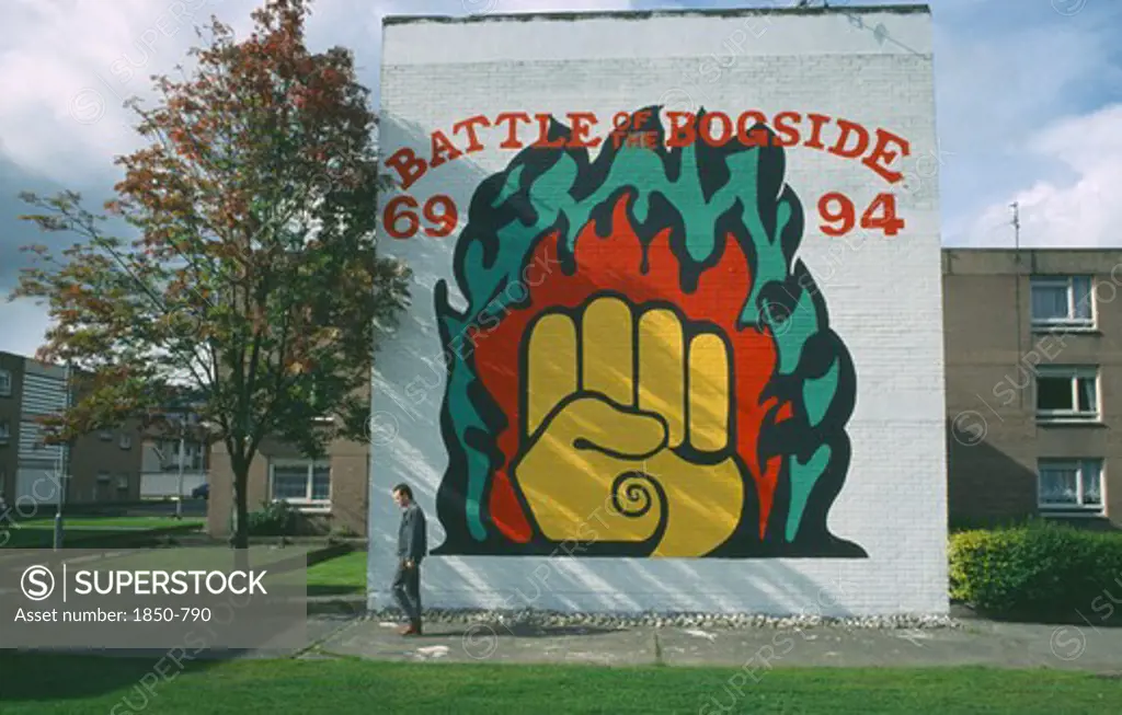 Ireland,  North  , Derry, Battle Of The Bogside Mural.