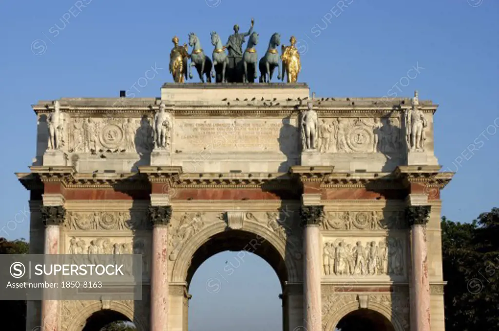 France, Ile De France, Paris, View Of The Arc De Triomphe Du Carrousel Triumphal Arch With Equestrian Statues Atop