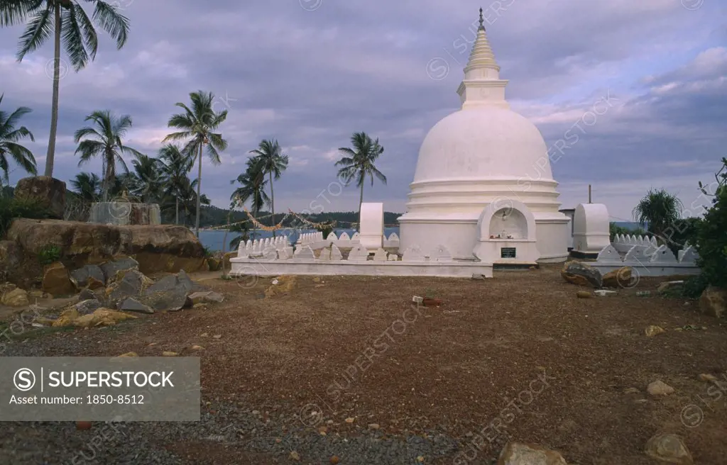 Sri Lanka, Unawatuna, Buddhist Shrine