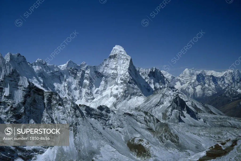 Nepal, Himalayas, View Of The Mountain Range And Mount Everest Peak
