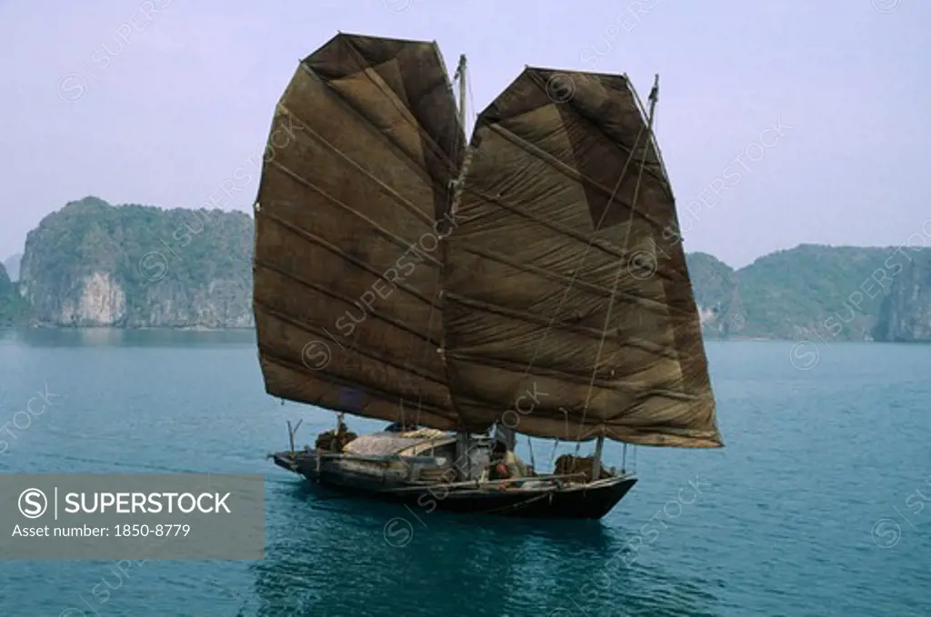 Vietnam, North, Ha Long Bay, Sailing Junk