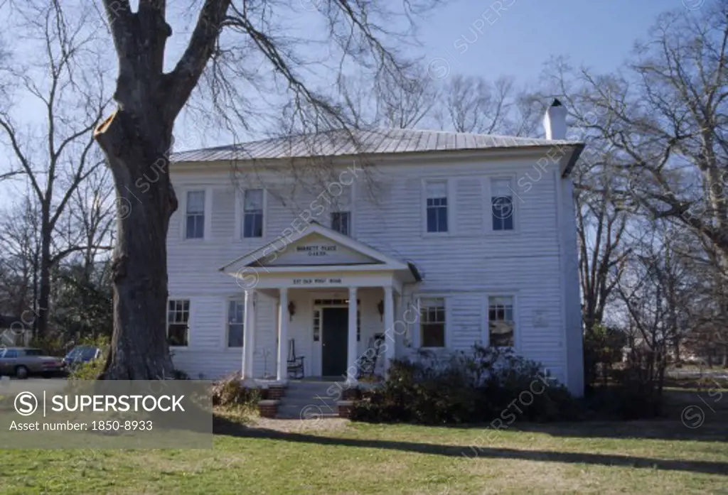 Usa, Georgia, Madison County, Antebellum Home With House Name Burnett Place