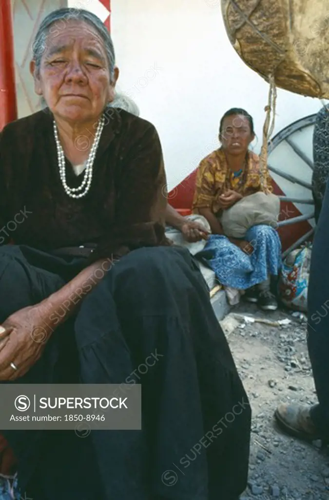 Usa, New Mexico, Indigenous People, Elderly Native American Hopi Indian Woman And Man