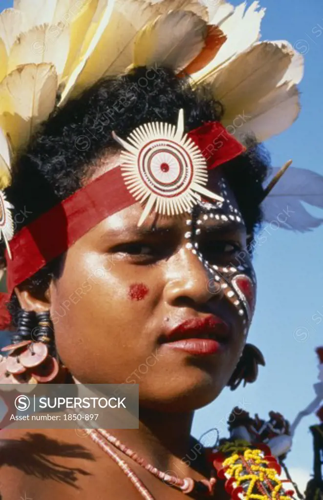 Papua New Guinea, Trobriand Islands, Portrait Of Girl In Traditonal Costume At The Fifth Pacific Arts Festival