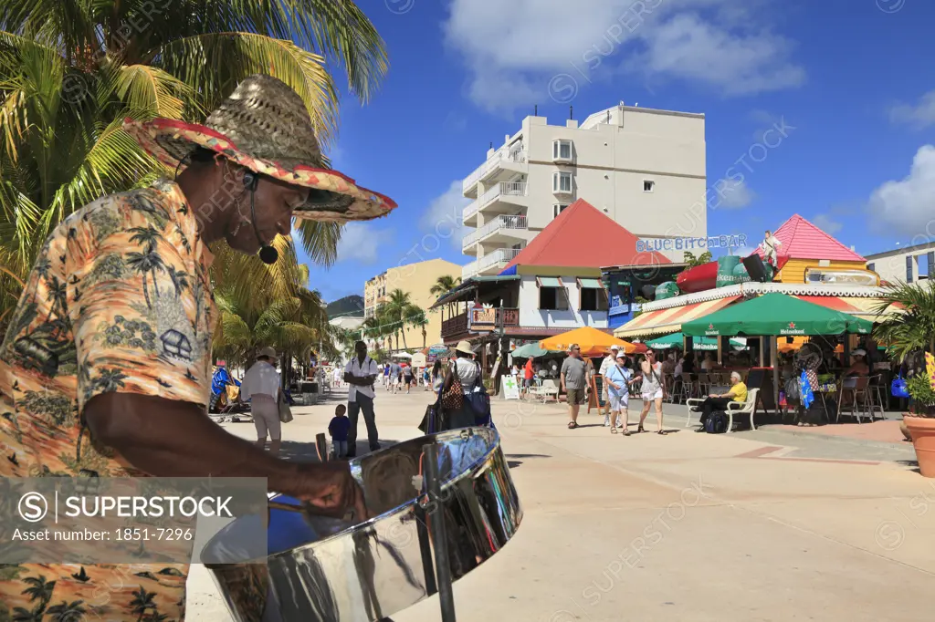 Entertainer playing Steel Drum in Philipsburg St.Maarten