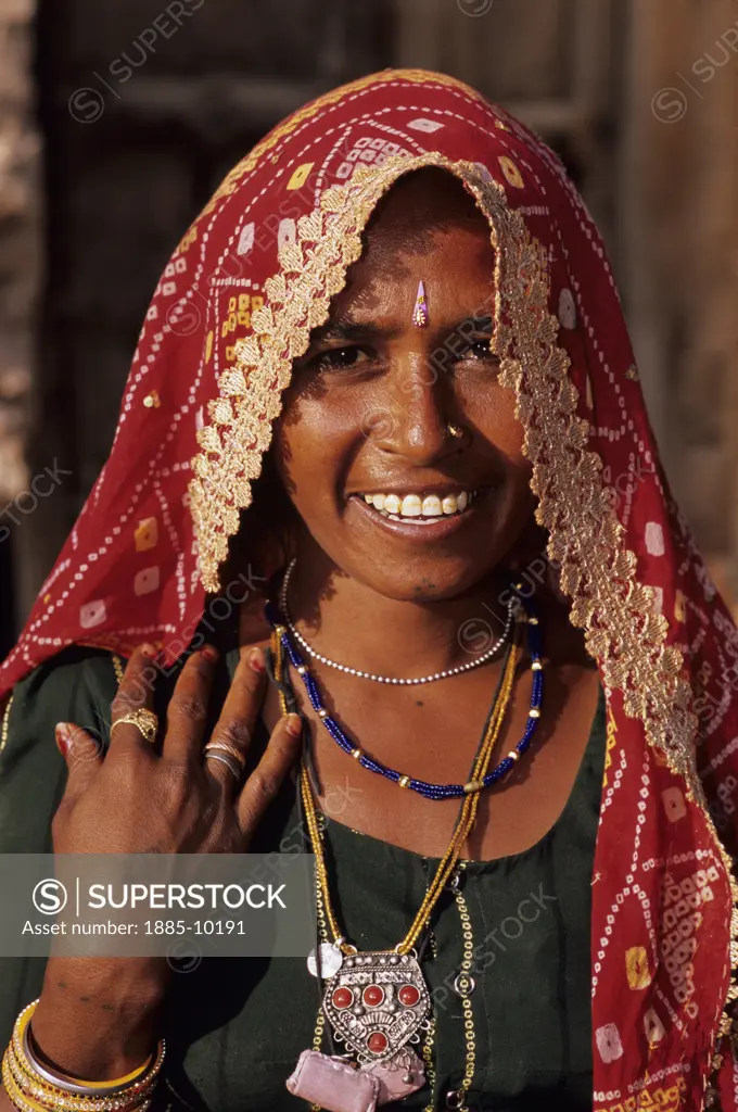 India, Rajasthan, General - People, Portrait of  young local gypsy woman in traditional dress 