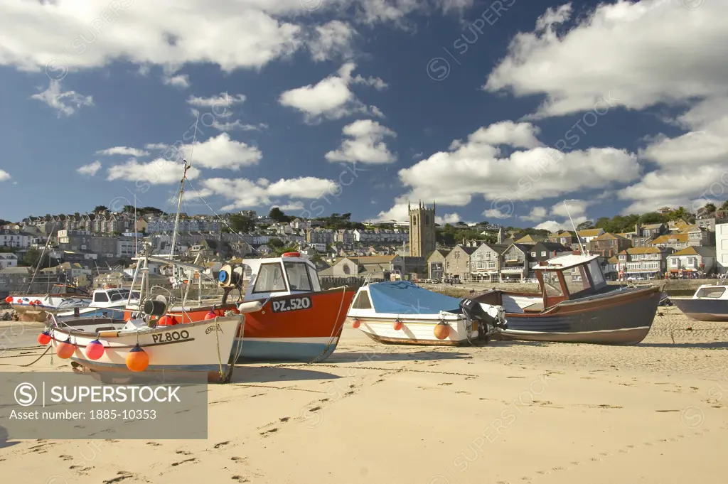 UK - England, Cornwall, St Ives, Harbour scene at low tide