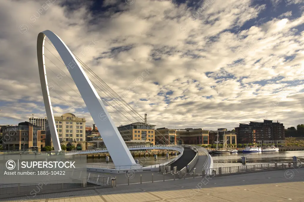 UK - England, Tyne and Wear, Gateshead, Gateshead Millennium Bridge 