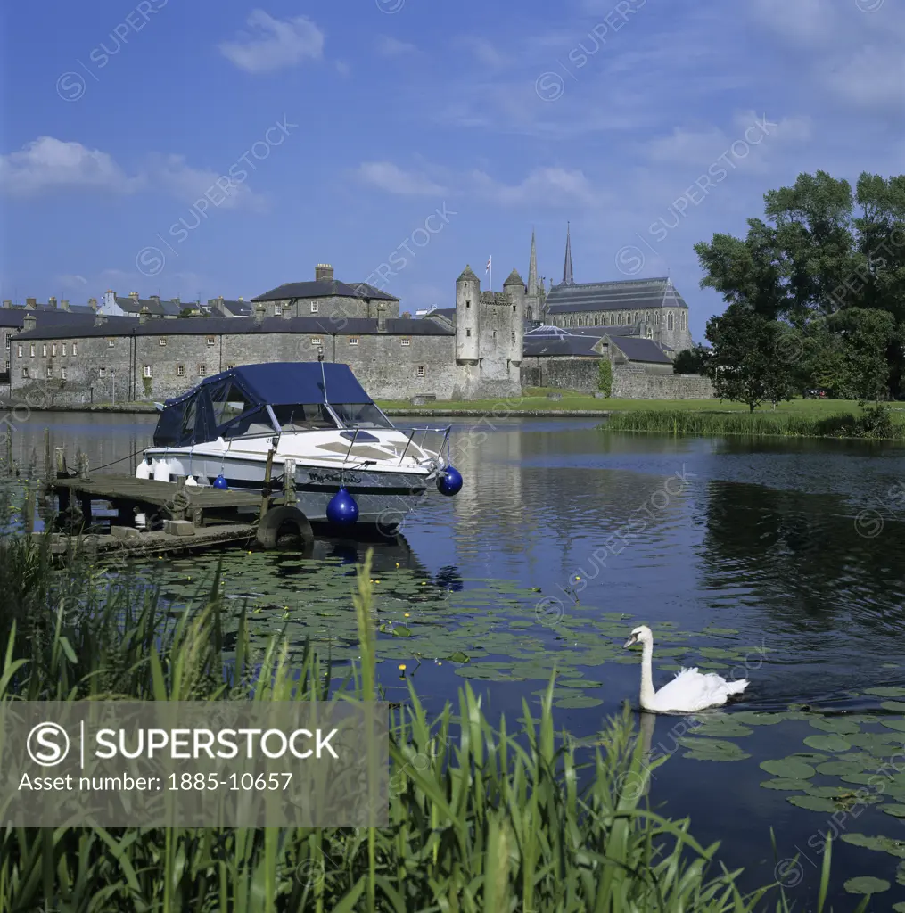 UK - Northern Ireland, County Fermanagh, Enniskillen, River view to the Watergate and town