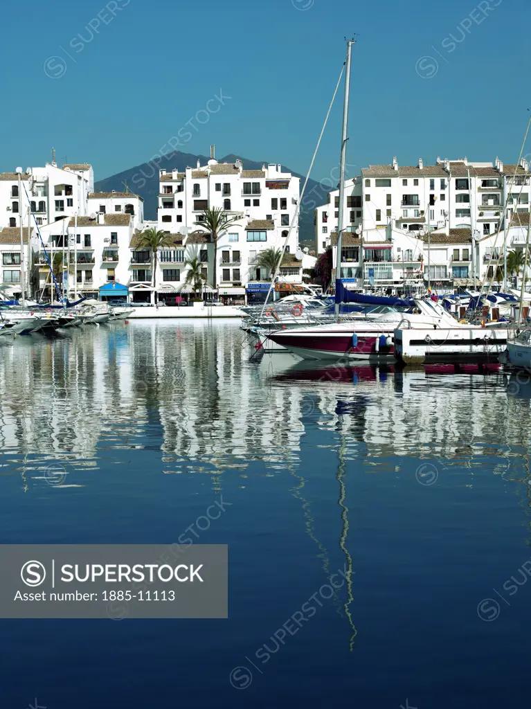 Spain, Costa del Sol, Puerto Banus, Marina at Puerto Banus