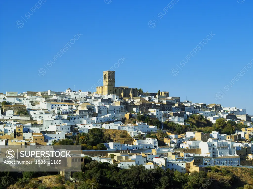 Spain, Andalucia, Arcos de la Frontera, Townscape with churchtower