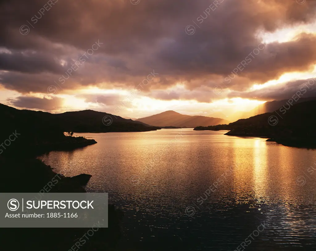 Ireland, County Kerry, Killarney National Park, Sunset over Lakes