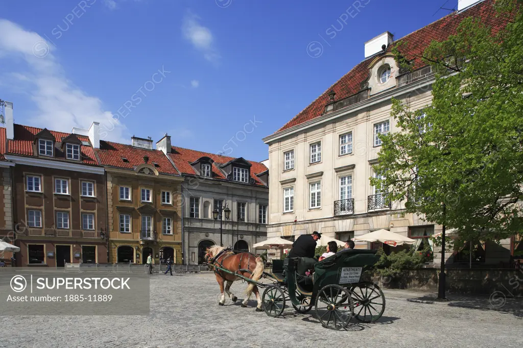 Poland, , Warsaw, Rynek Nowego  Miasta - New Town Square - with horse and carriage