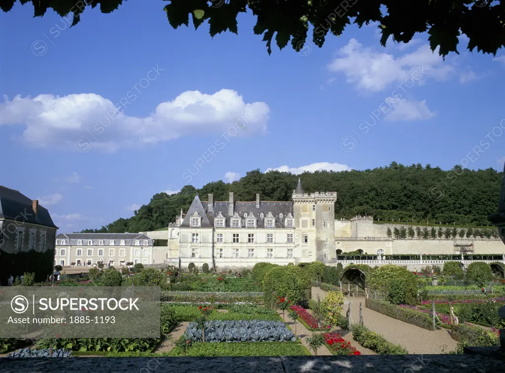 France, The Loire, Villandry, View of Chateau de Villandry from garden 
