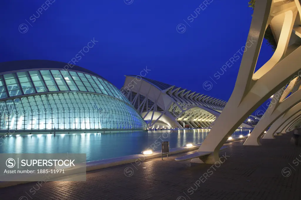 Spain, Valencia Region, Valencia, Ciudad de las Artes y las Ciencias at night 