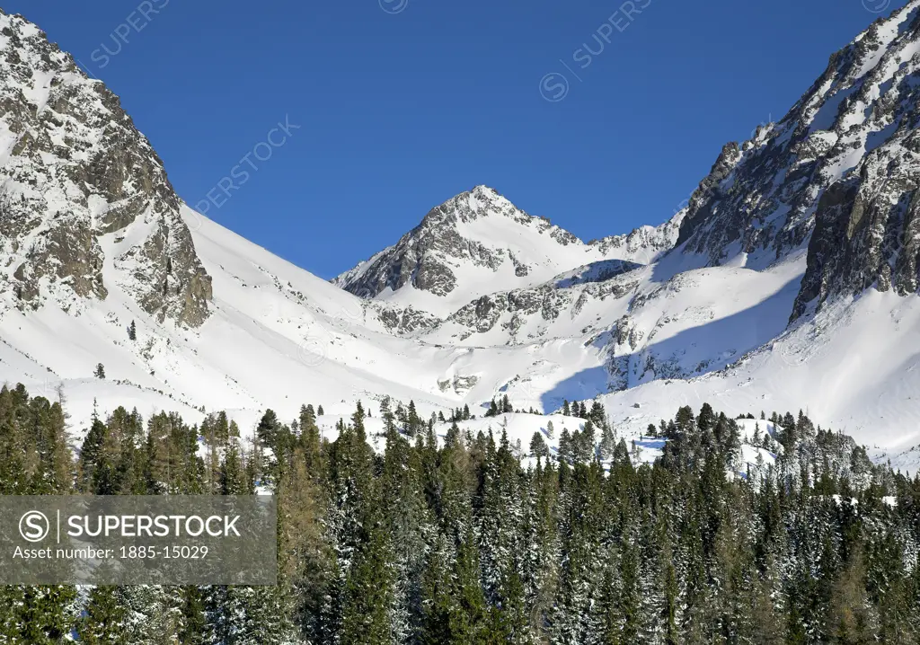 Poland, , Tatra Mountains, Mountain scenery in winter