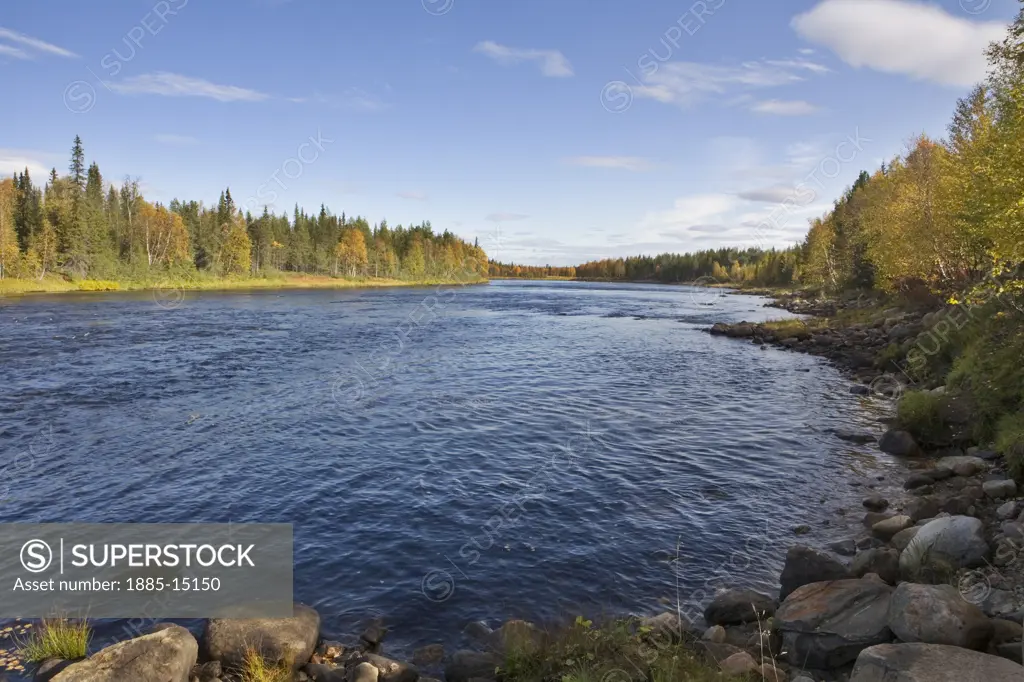 Finland, Lapland, Raattama - near, Ounasjoki River scene in autumn