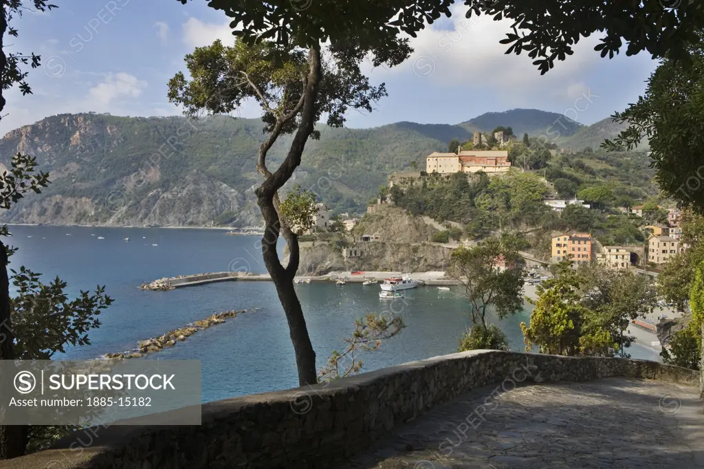 Italy, Liguria, Monterosso al Mare, View over bay 