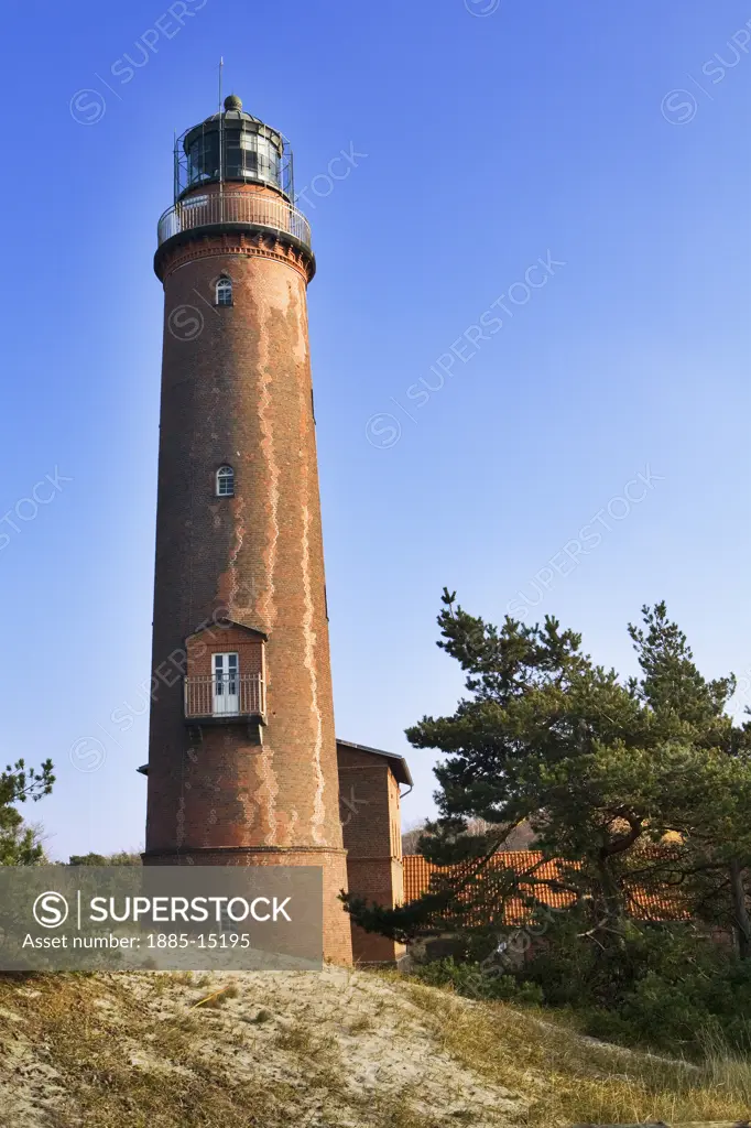 Germany, Mecklenburg-Lower Pomerania, Fischland-Darss-Zingst, Darsser Ort lighthouse