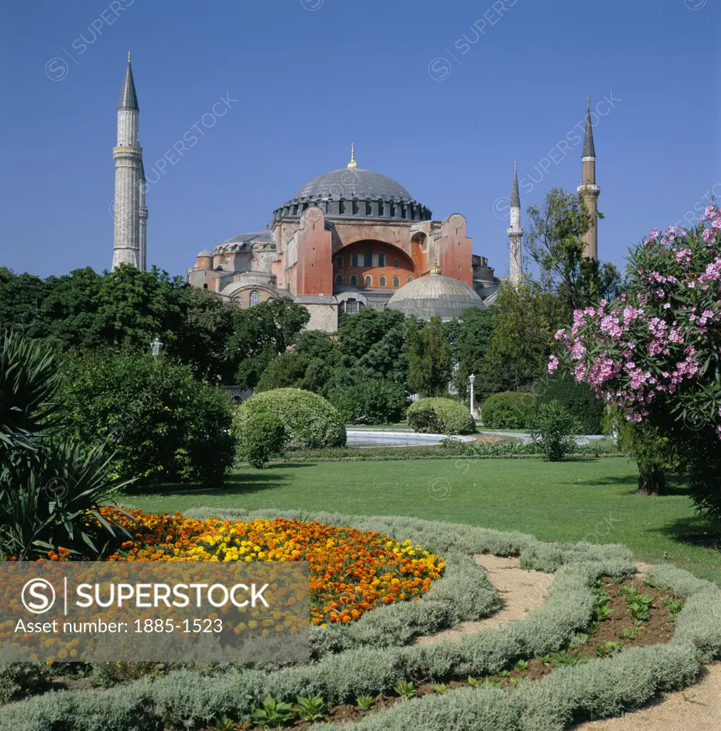 Turkey, , Istanbul, Aya Sofya church and garden