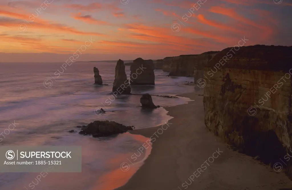 Australia, Victoria, Port Campbell National Park, Twelve Apostles at sunset