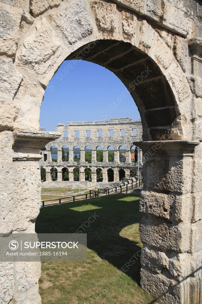 Croatia, Istria, Pula, Roman amphitheatre viewed through arch