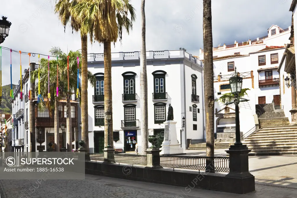 Canary Islands, La Palma, Santa Cruz, Plaza Espana