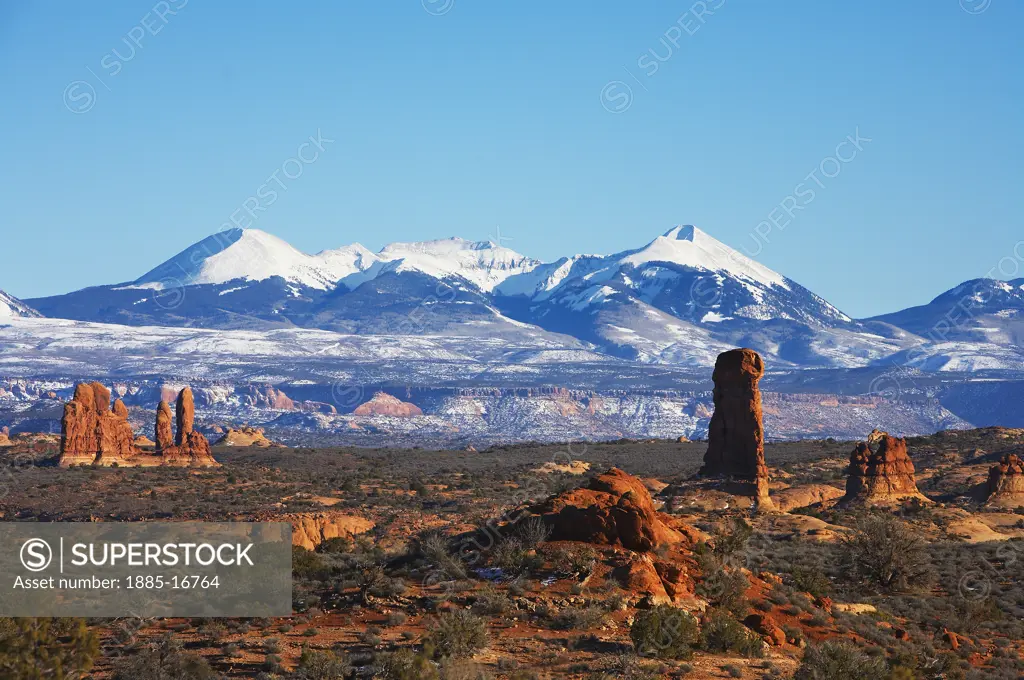 USA, Utah, Arches National Park, Rock formations and Le Sal Mountains