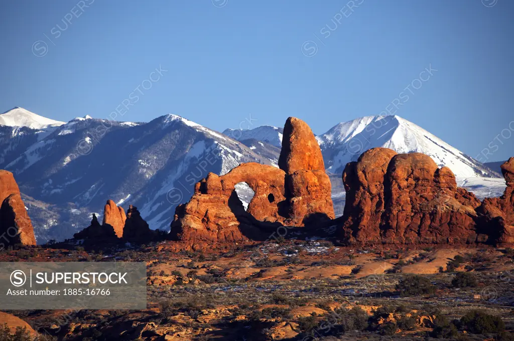 USA, Utah, Arches National Park, North Window and Le Sal Mountains