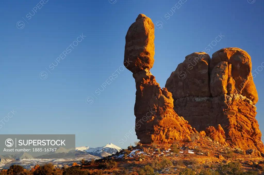 USA, Utah, Arches National Park, Balanced Rock and Le Sal Mountains