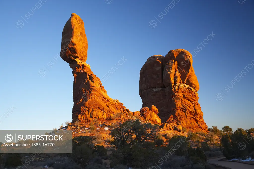 USA, Utah, Arches National Park, Sunlight on Balanced Rock 