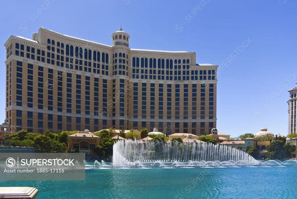 USA, Nevada, Las Vegas, Dancing fountains at the Bellagio