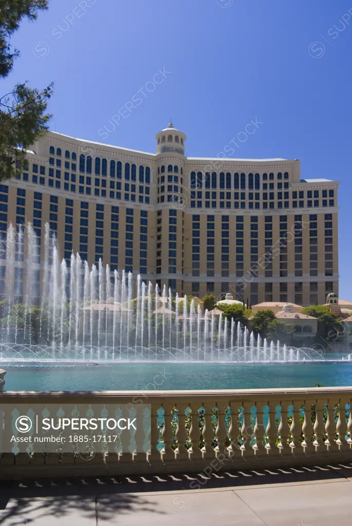 USA, Nevada, Las Vegas, Dancing fountains at the Bellagio