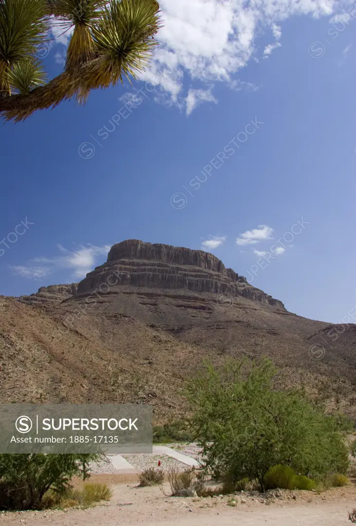 USA, Arizona, Grand Canyon, Helipad below Spirit Mountain