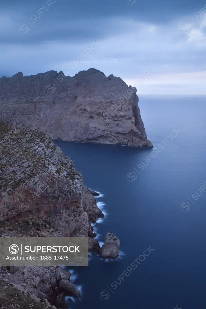 Balearic Islands, Mallorca, Formentor, View over headland and sea