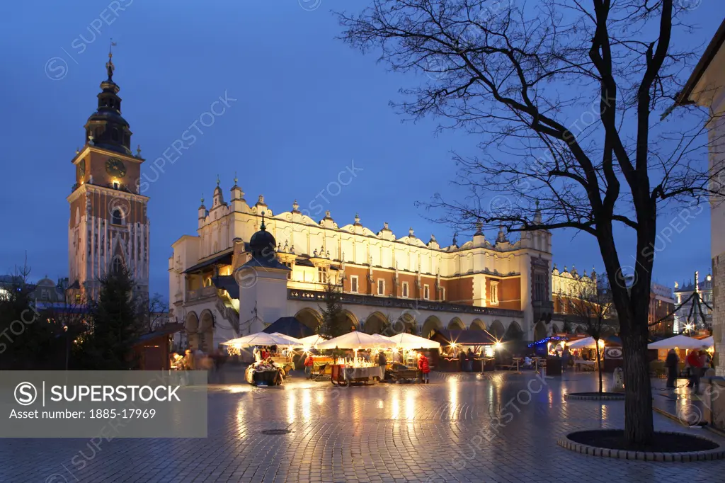 Poland, , Krakow, Christmas Market in Market Square