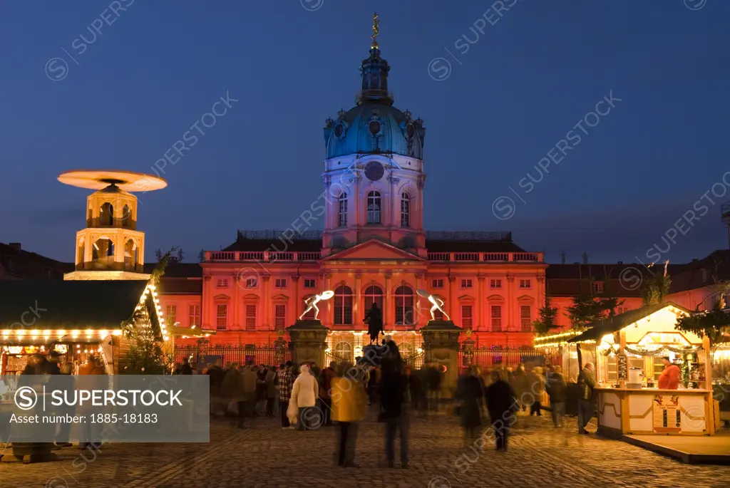 Germany, Brandenburg, Berlin, Christmas Market outside the Schloss Charlottenburg