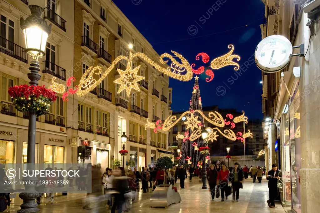 Spain, Costa del Sol, Malaga, Calle Marques de Larios - street scene at Christmas 