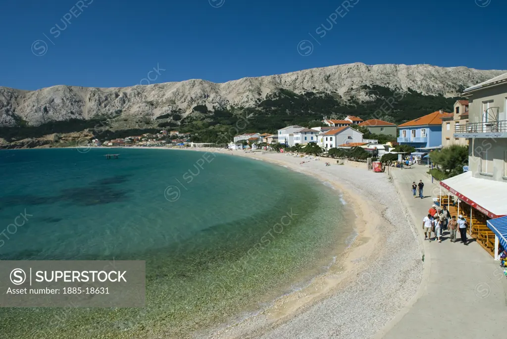 Croatia, Kvarner Gulf, Krk Island, View of bay and beach at Baska