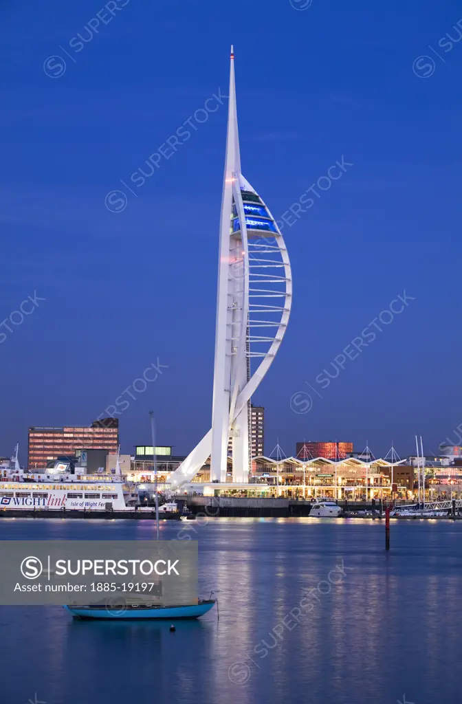 UK - England, Hampshire, Portsmouth, Spinnaker Tower at dusk