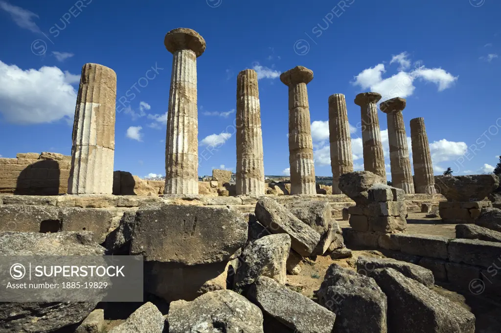 Italy, Sicily, Agrigento, Valley of the Temples -  columns of the Temple of Herakles