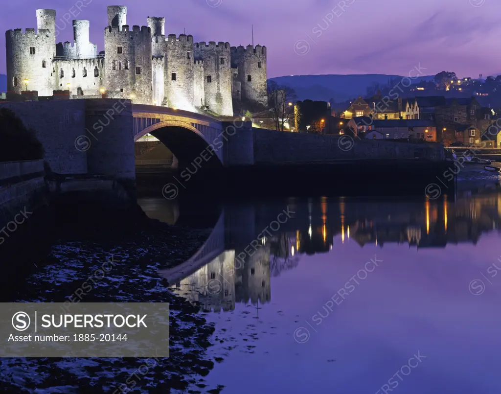 UK - Wales, Gwynedd, Conwy, Castles - Conwy Castle at night