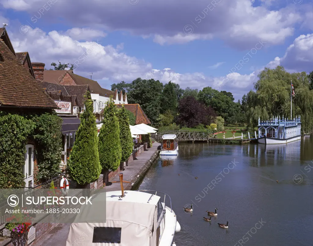 UK - England, Oxfordshire, Abingdon, Waterfront and River Thames