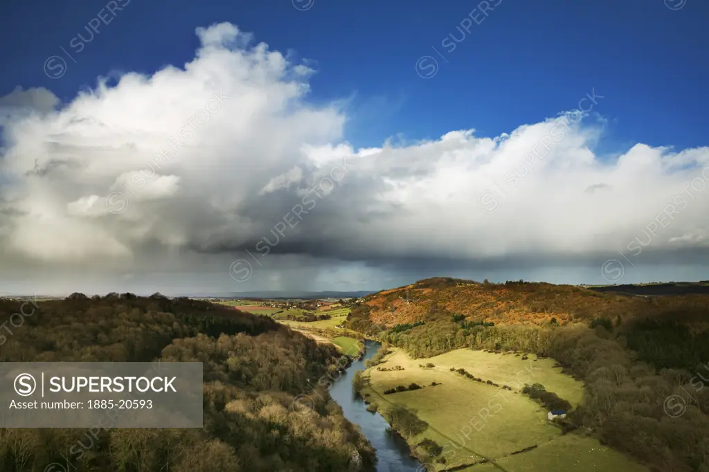 UK - England, Hereford & Worcester, Symonds Yat, Rural scenery with River Wye