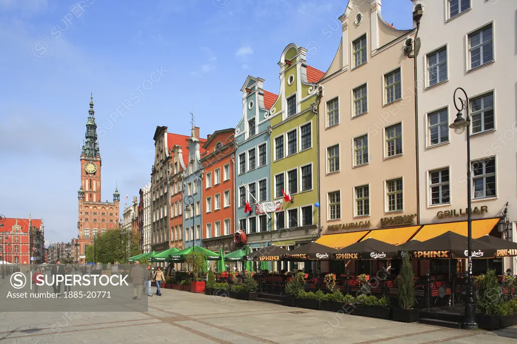 Poland, , Gdansk, Street scene with Town Hall
